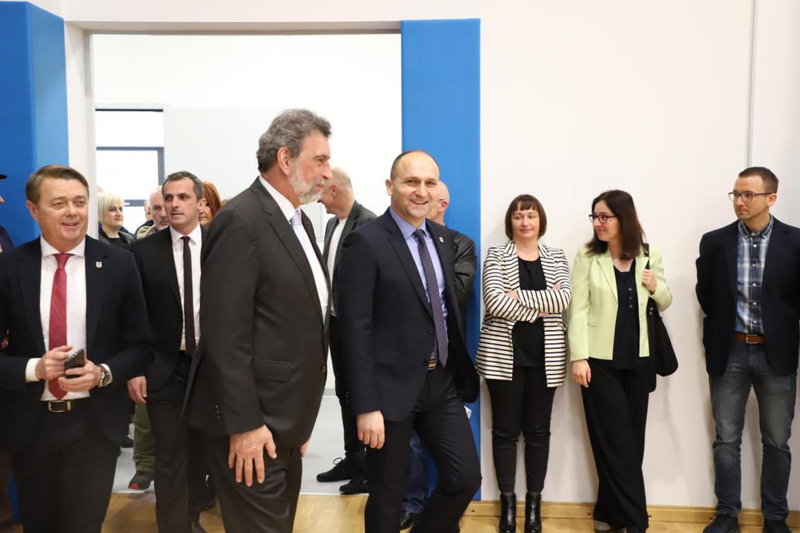 U Donjem Miholjcu otvorena nova moderna srednja škola