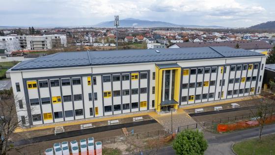 storyeditor/2026-05-22/Nova_skola_Edin_Tuzlak.jpg