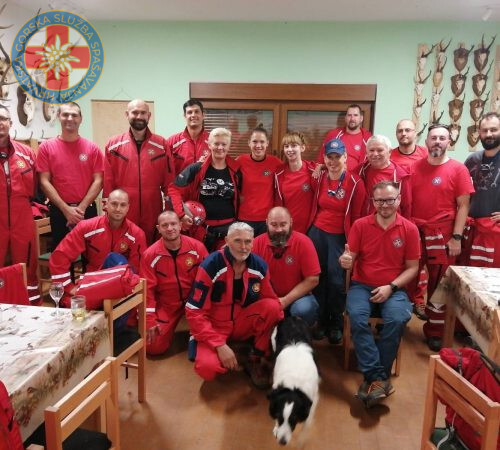 Stanica Bjelovar trenutno ima 35 članova, od toga osam licenciranih gorskih spašavatelja i šest spašavatelja