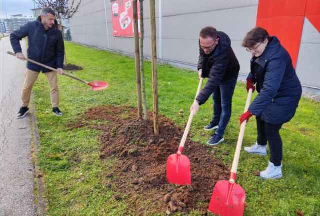 Sadnja je označila kraj akcije u sklopu projekta "Od izvora do mora", a pridružio se i Krešimir Ačkar