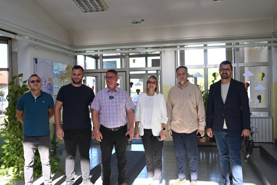 storyeditor/2025-08-29/energ_2.jpg ENERGETSKA OBNOVA Elektrotehničke i ekonomske škole vrijedna je više od milijun eura, obnova dvorane stajat će 882 tisuće eura, dok je vrijednost radova na obnovi Industrijsko-obrtničke škole 2,47 milijuna eura