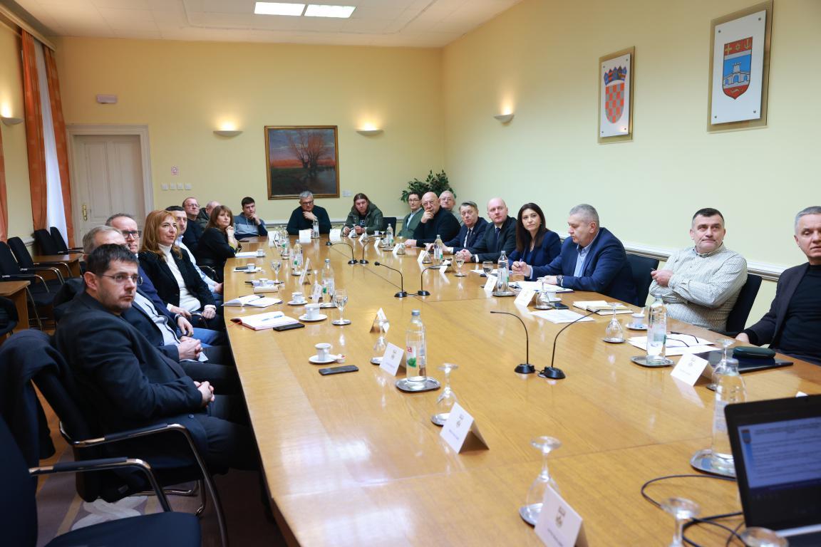 Sastanku se odazvalo 19 predstavnika sektora, što potvrđuje interes za program potpora