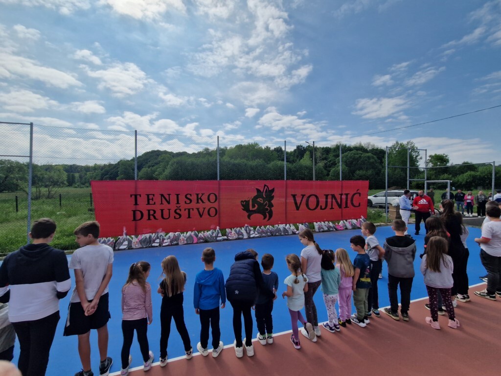 Škola tenisa nastavak je lanjskih aktivnosti, a organizirat će se i završni turnir
