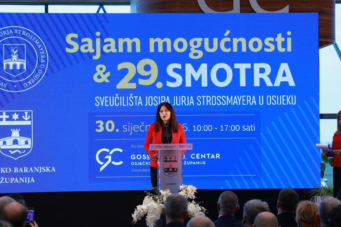 Učenicima je važno imati kvalitetne informacije kako bi donijeli pravu odluku, a cilj nam je da ih što veći broj obrazovanje nastavi u Osijeku, kazala je županica Nataša Tramišak