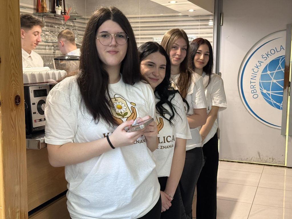 Uključeni su osmaši te budući konobari, kuhari, slastičari i hotelijersko-turistički tehničari, kao i njihovi nastavnici