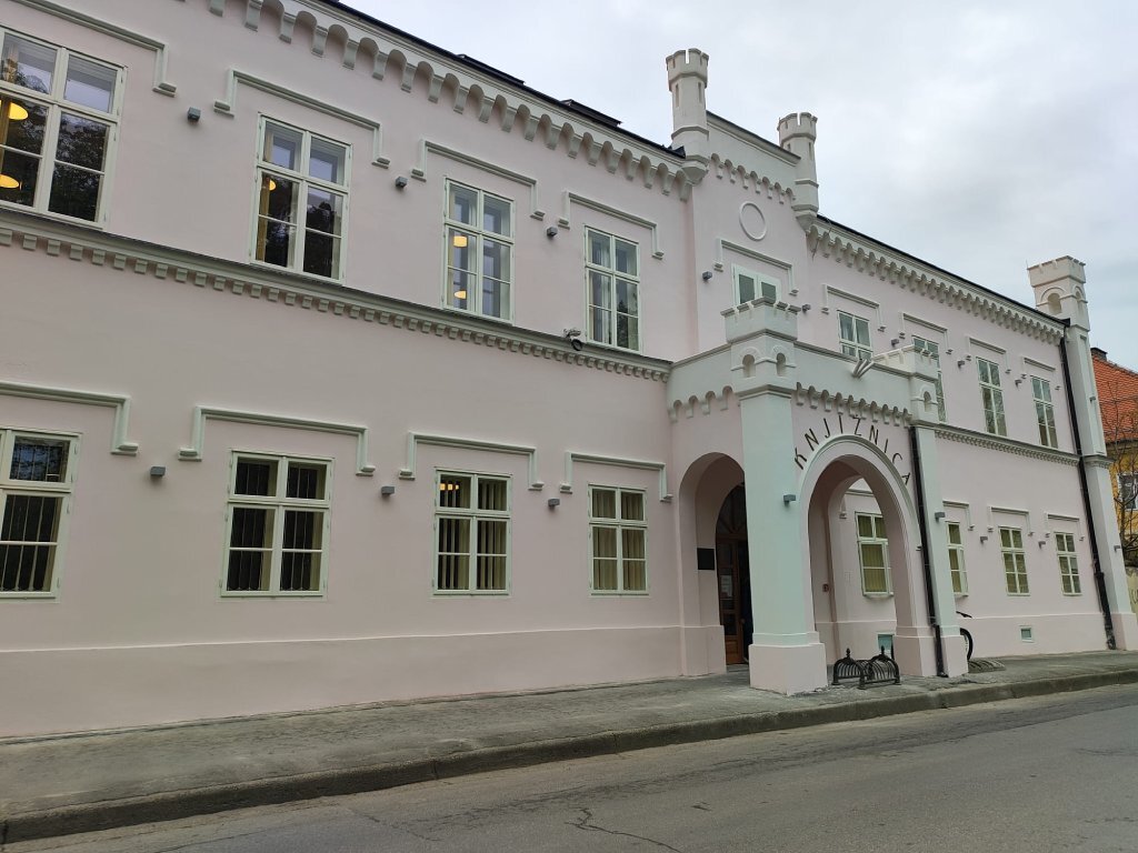 U povijesnoj zgradi od 1250 kvadrata znatno su unaprijeđeni uvjeti za rad djelatnika, ali i boravak brojnih korisnika, što će omogućiti i kvalitetniju provedbu programa